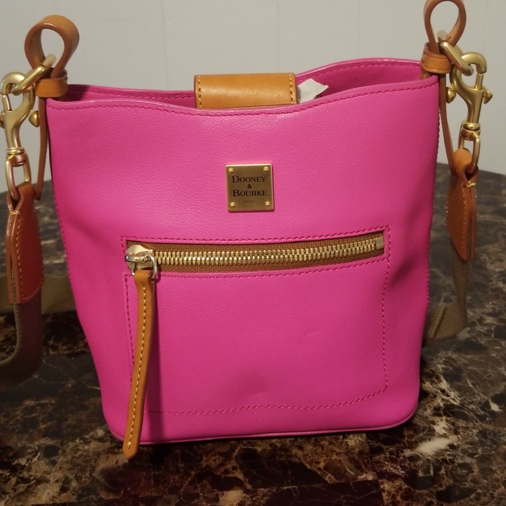 Dooney and Bourke Small Roxy purse